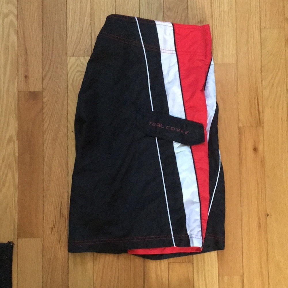 Teal Cove Black/White/Red Board Shorts Size:32 EUC - Picture 2 of 6